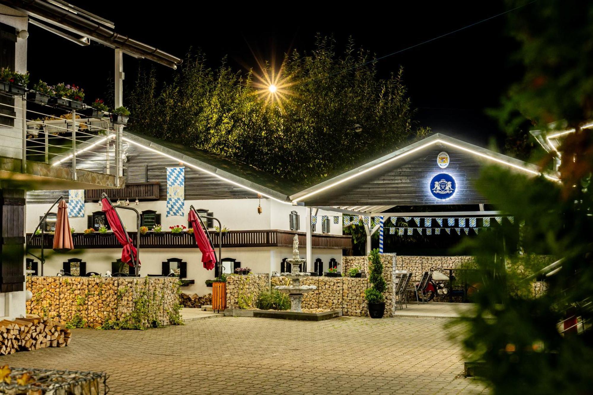 Casa Augsburg Hotel Banesti Exterior photo